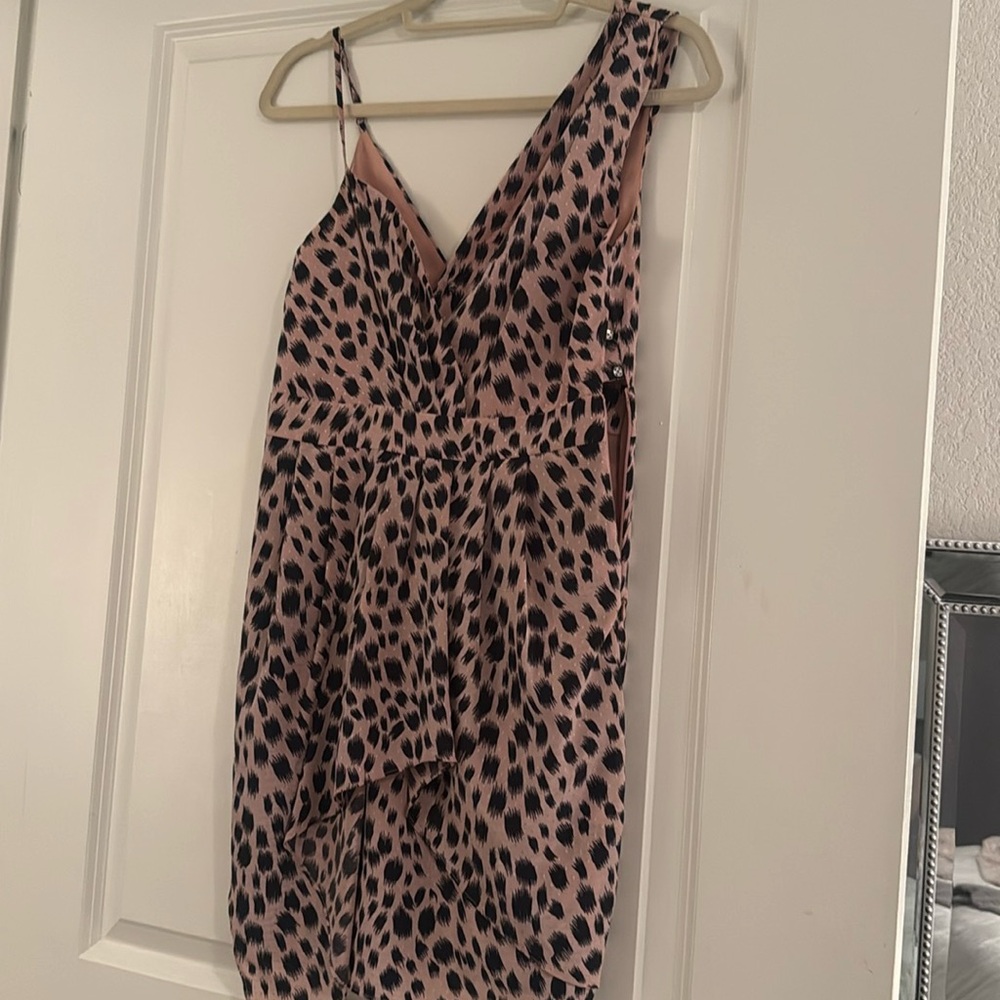 BCBG generation dress size 4 light pink leopard